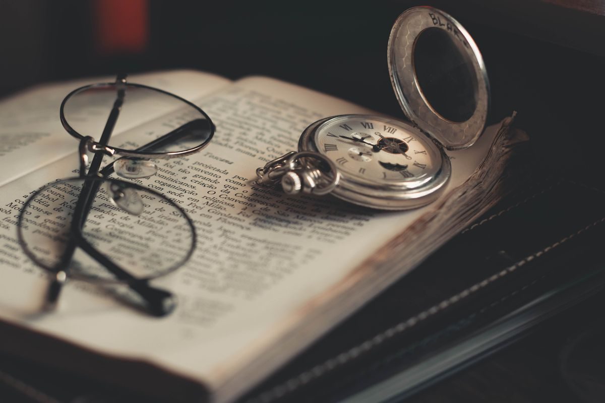 Các sản phẩm phù hợp đấu giá hộ: đồ cổ, đồng hồ, máy ảnh vintage