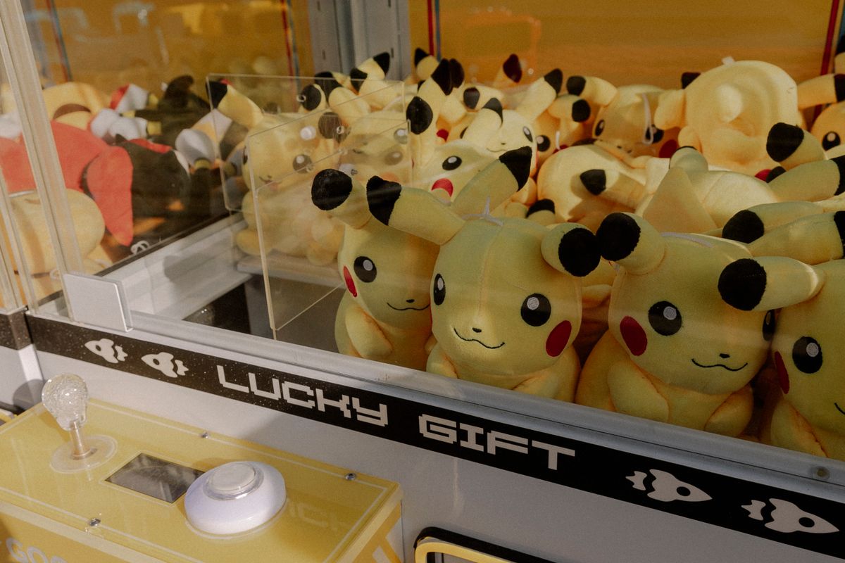 Mua hộ Pokémon Center uy tín, hàng chính hãng và giới hạn theo vùng Nhật Bản